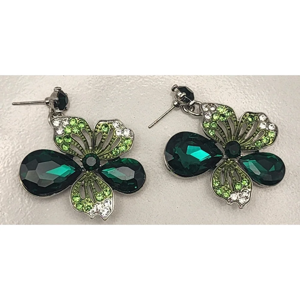 Green Crystal Floral Bib Butterfly  Necklace  Earring Set Silver Tone
